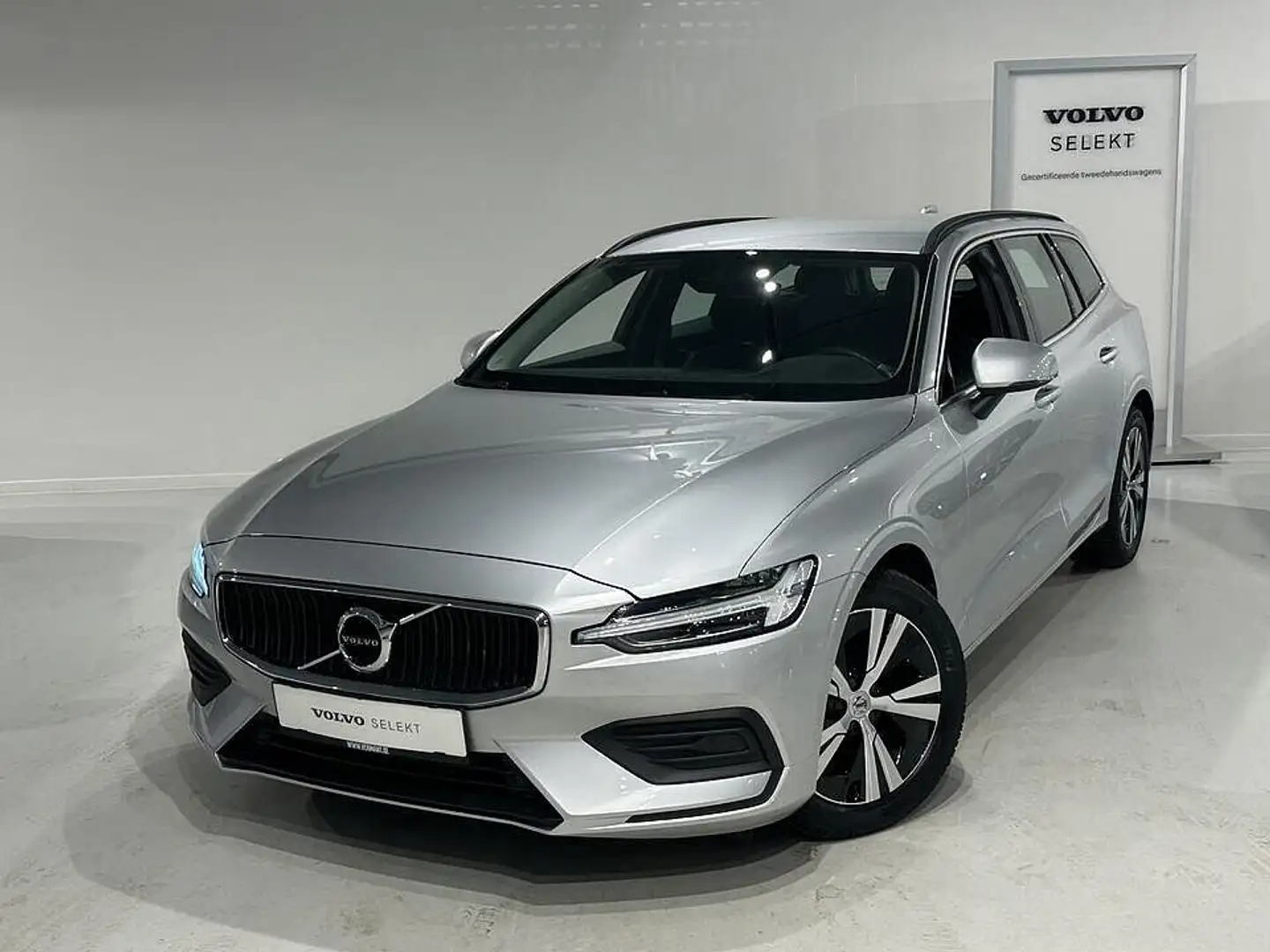 Volvo V60 B4 Mild Hybrid Geartronic Stříbrná - 1