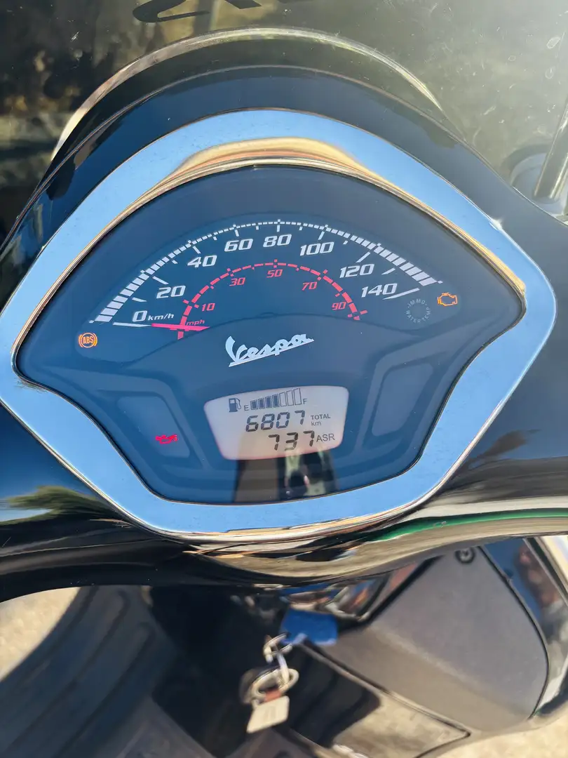 Vespa GTS Super 300 come vuova - 2