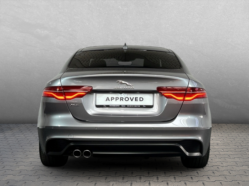 Jaguar XE D200 RWD HSE *Pano* *Winterpaket* *Matrix-LED* — photo 7