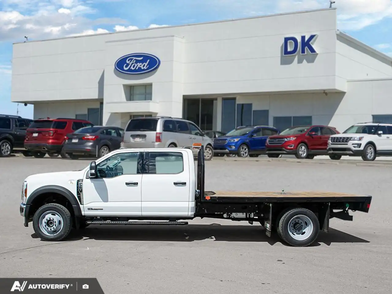 Ford F-550 Super Duty снимка Ford F-550 Super Duty