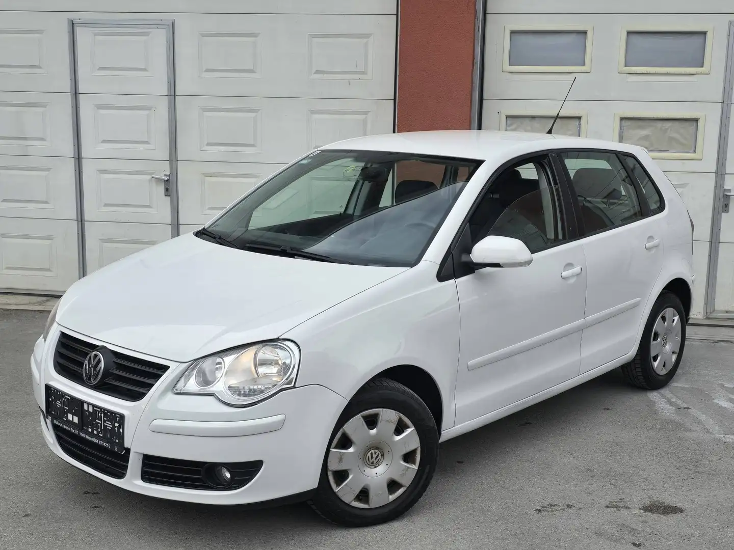 Volkswagen Polo Cool Family 1,4 Weiß - 1
