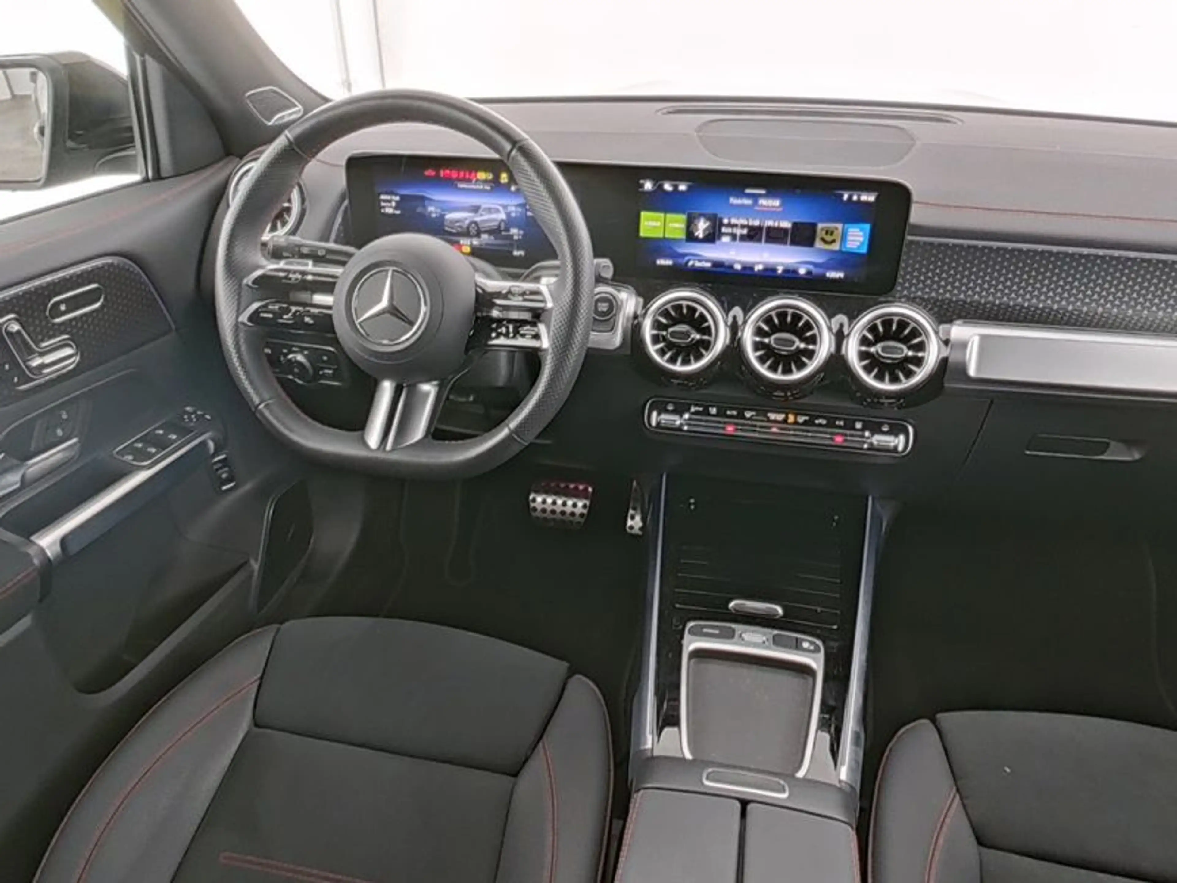 Mercedes-Benz EQB 300 4M AMG-Sport/Pano/Burm/Night/Memo/20' — photo 7