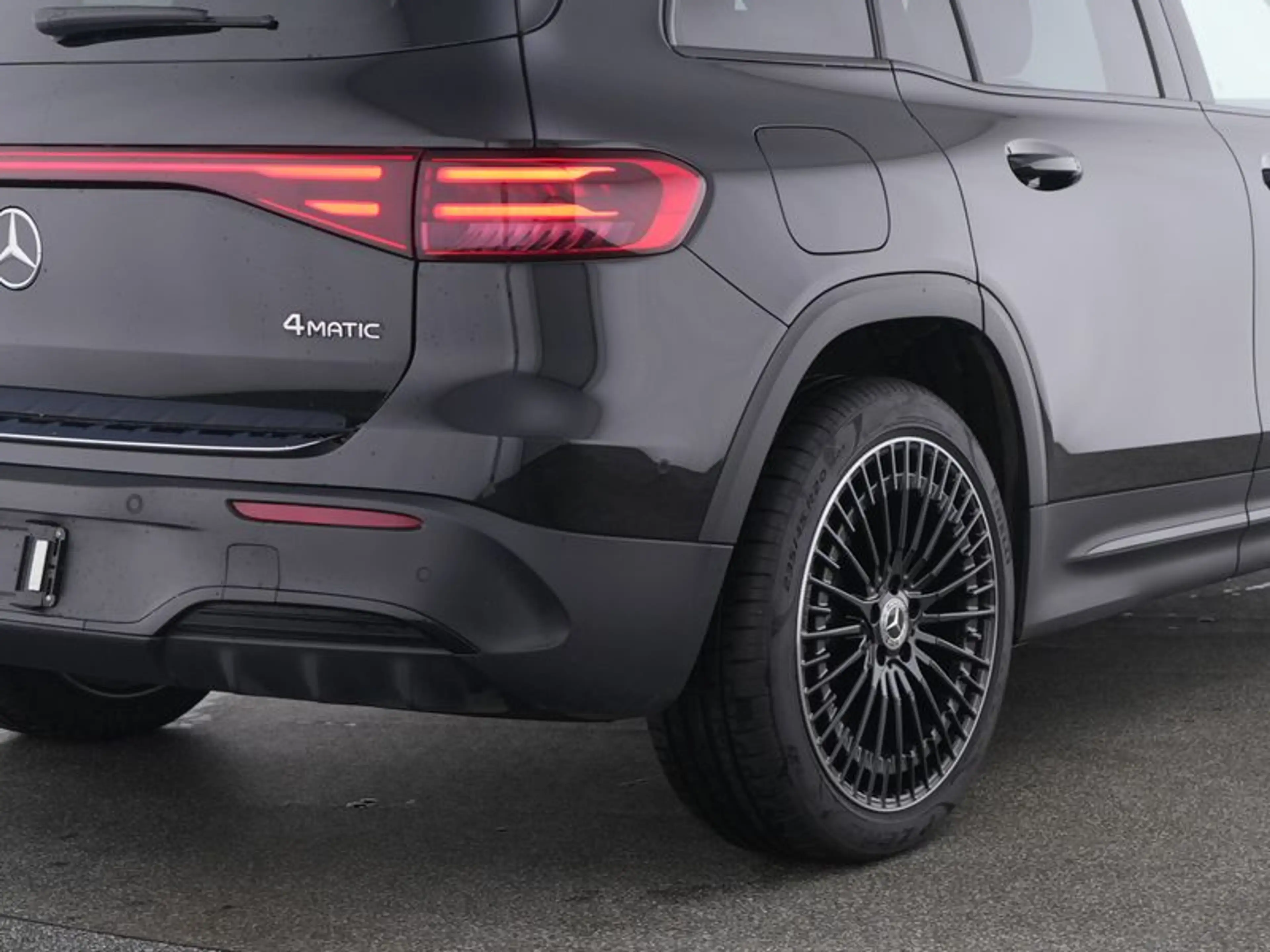 Mercedes-Benz EQB 300 4M AMG-Sport/Pano/Burm/Night/Memo/20' — photo 5