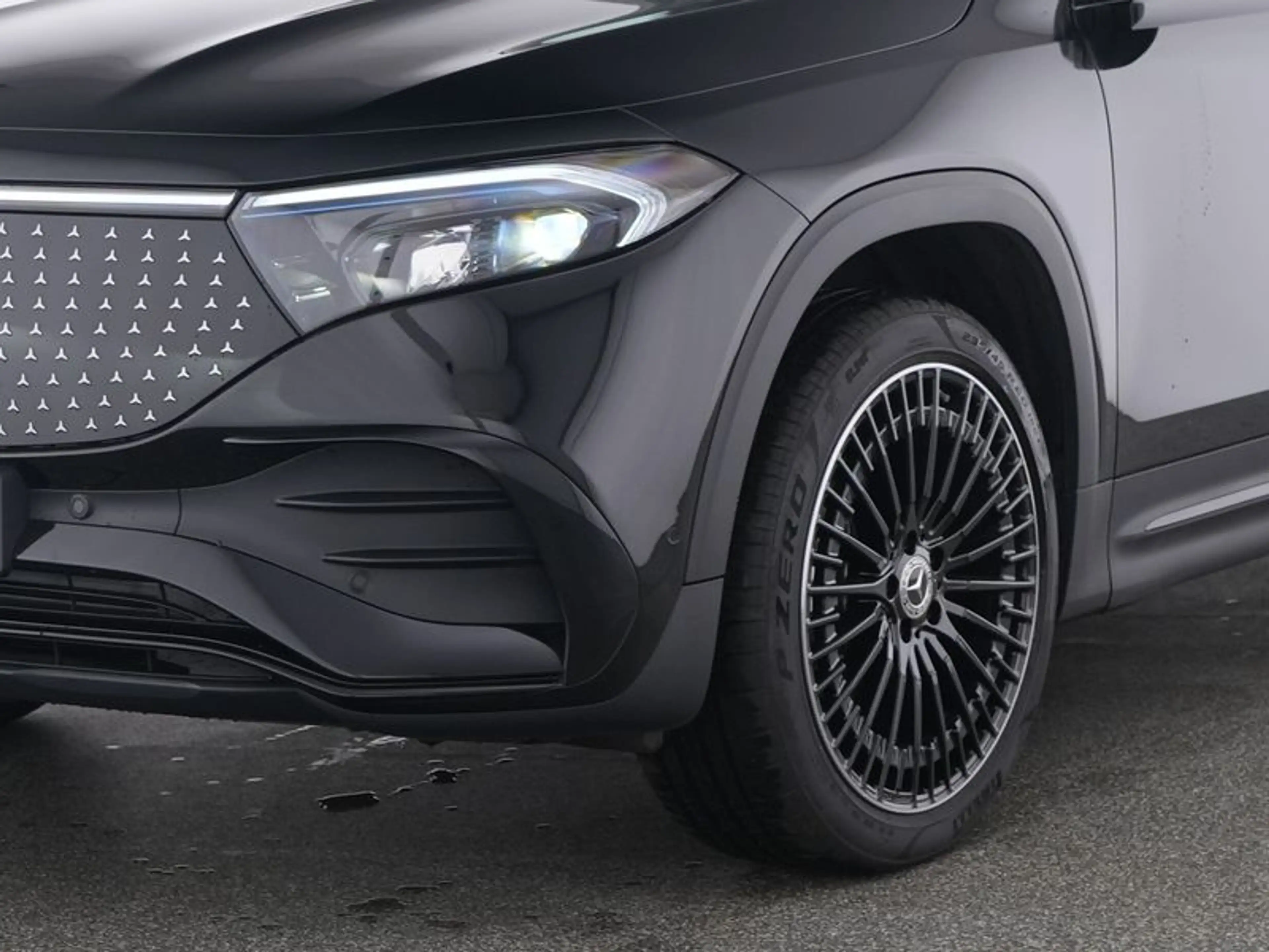 Mercedes-Benz EQB 300 4M AMG-Sport/Pano/Burm/Night/Memo/20' — photo 4