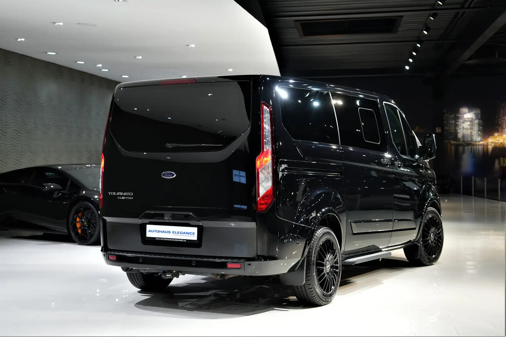 Ford Tourneo Custom Custom 320 L1 Titanium*SYNC3*FARB-PAKET* Schwarz - 2