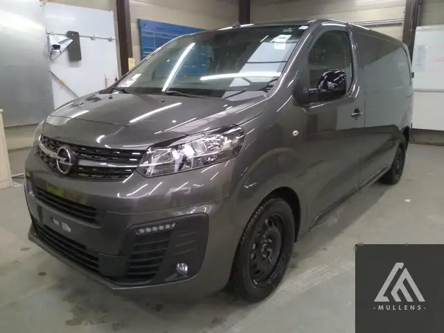Opel Vivaro L2H1 2.0 Turbo D S/S + Design pack + Nav + Camera