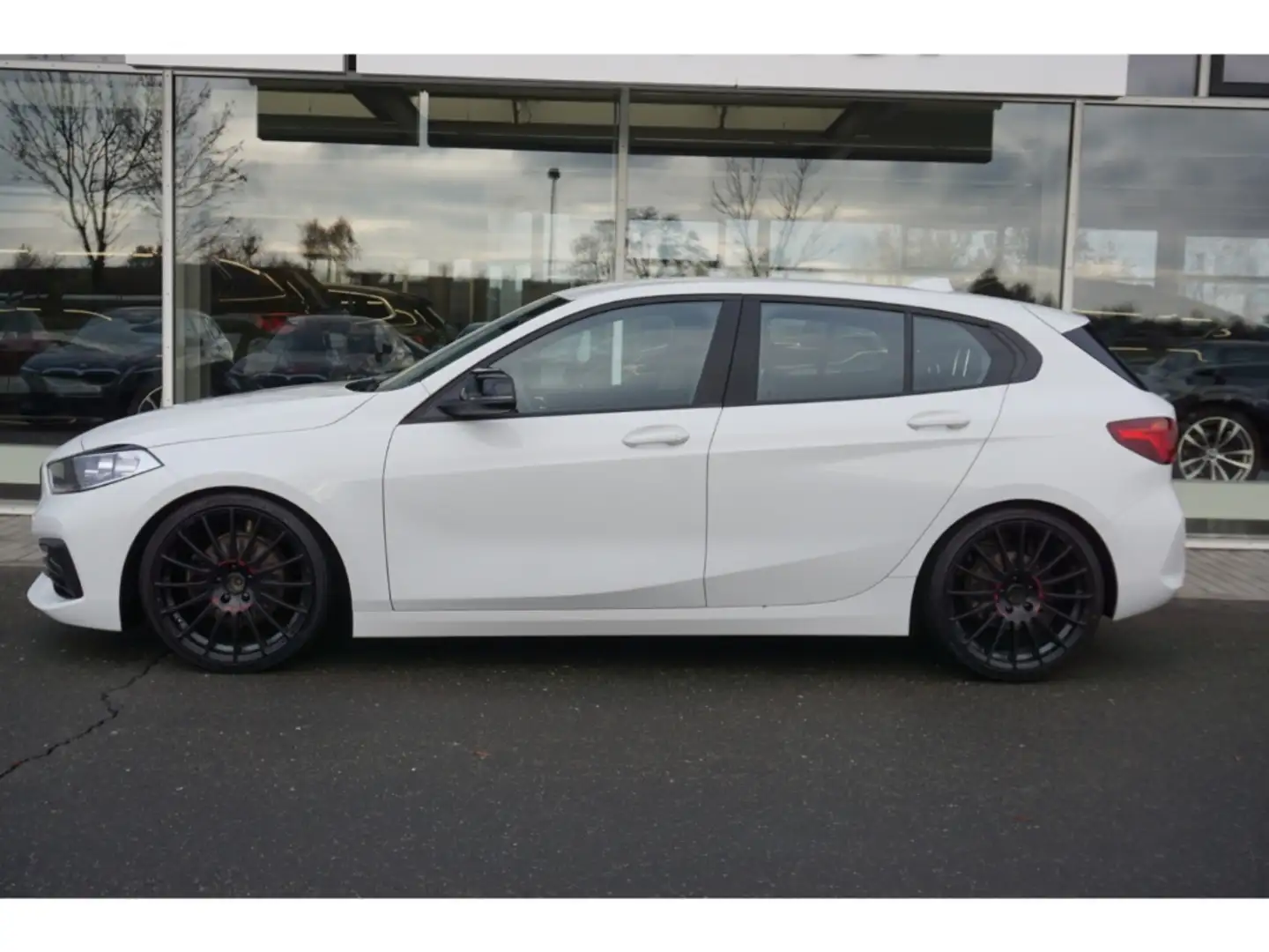 BMW 118 i Limousine Blanc - 2