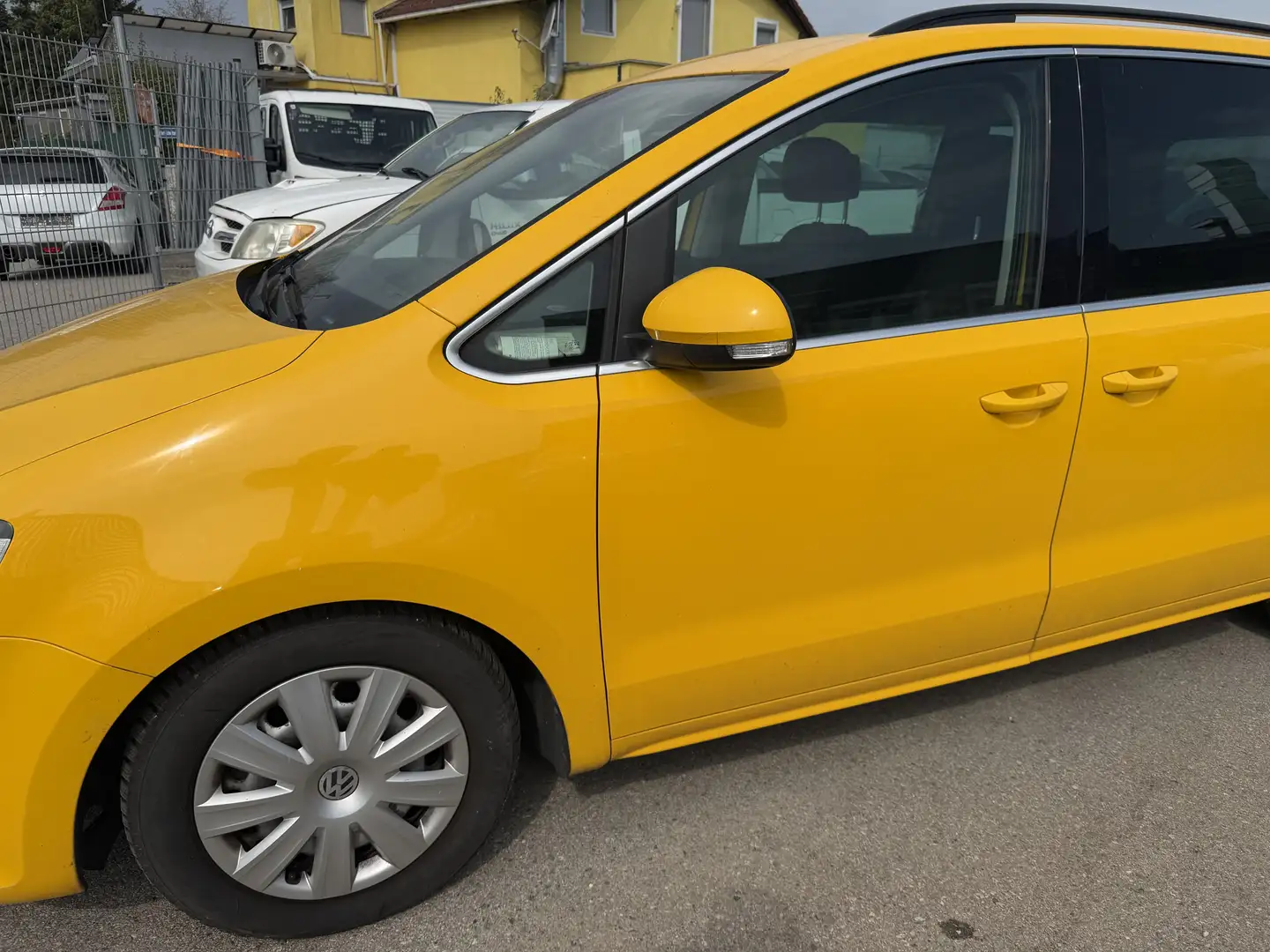 Volkswagen Sharan Sharan Comfortline BMT 2,0 TDI DPF DSG Comfortline Gelb - 2