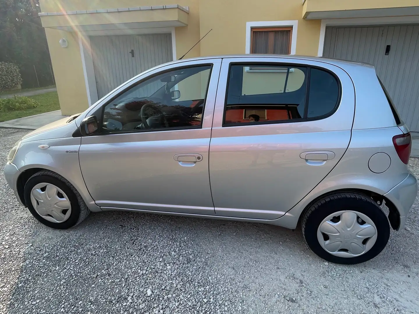 Toyota Yaris Yaris 5p 1.0 Grigio - 2