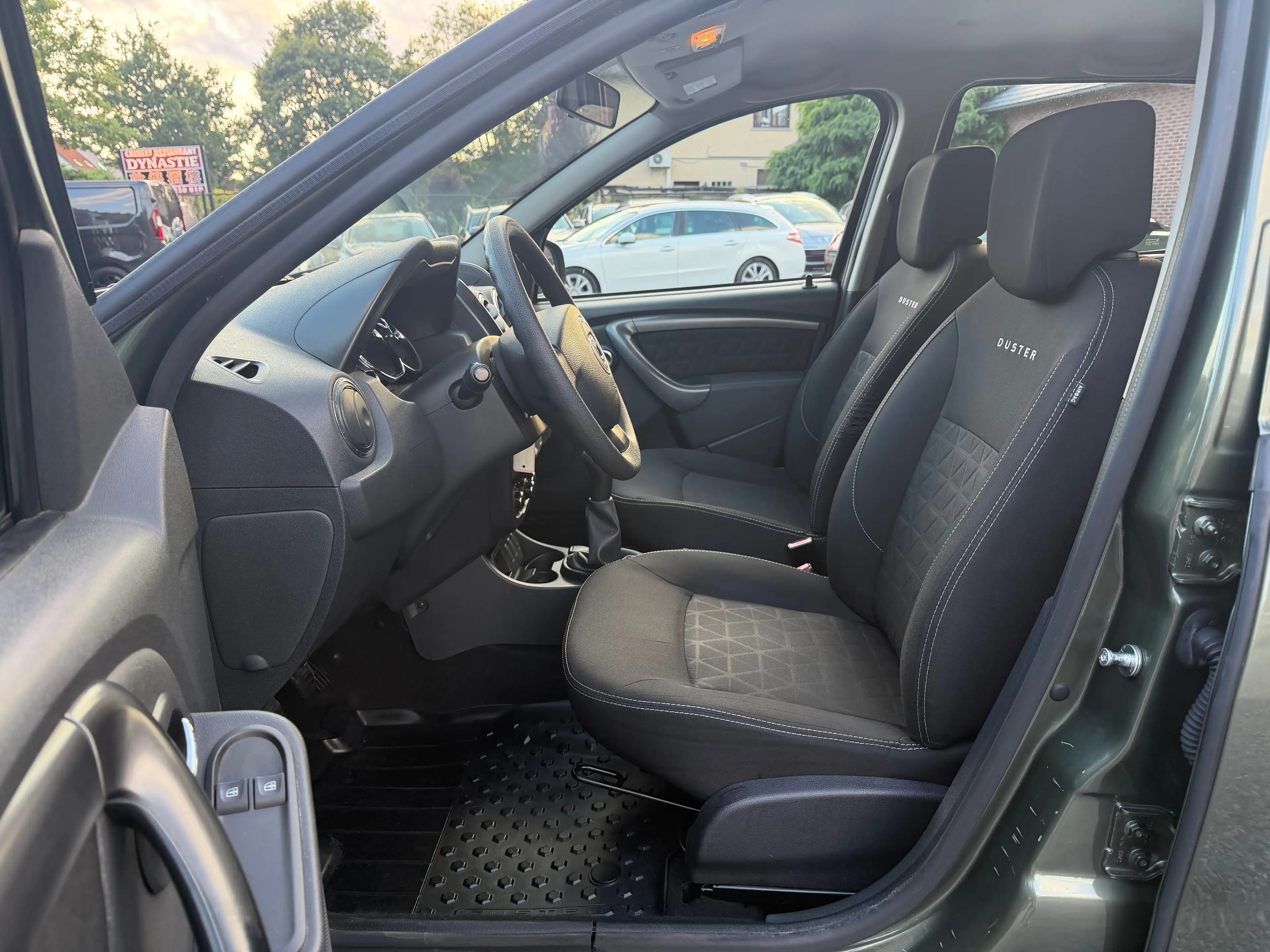 Dacia Duster Duster 1.6i — photo 15