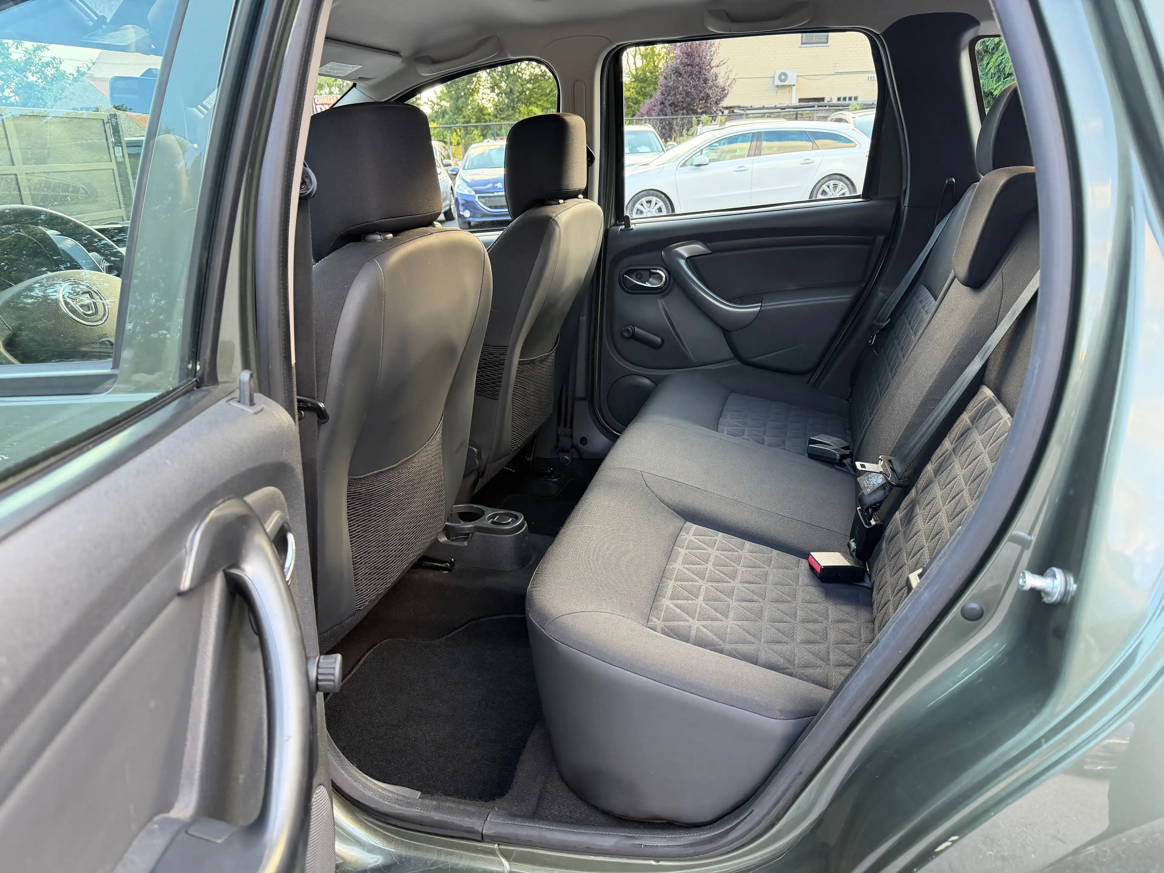 Dacia Duster Duster 1.6i — photo 9