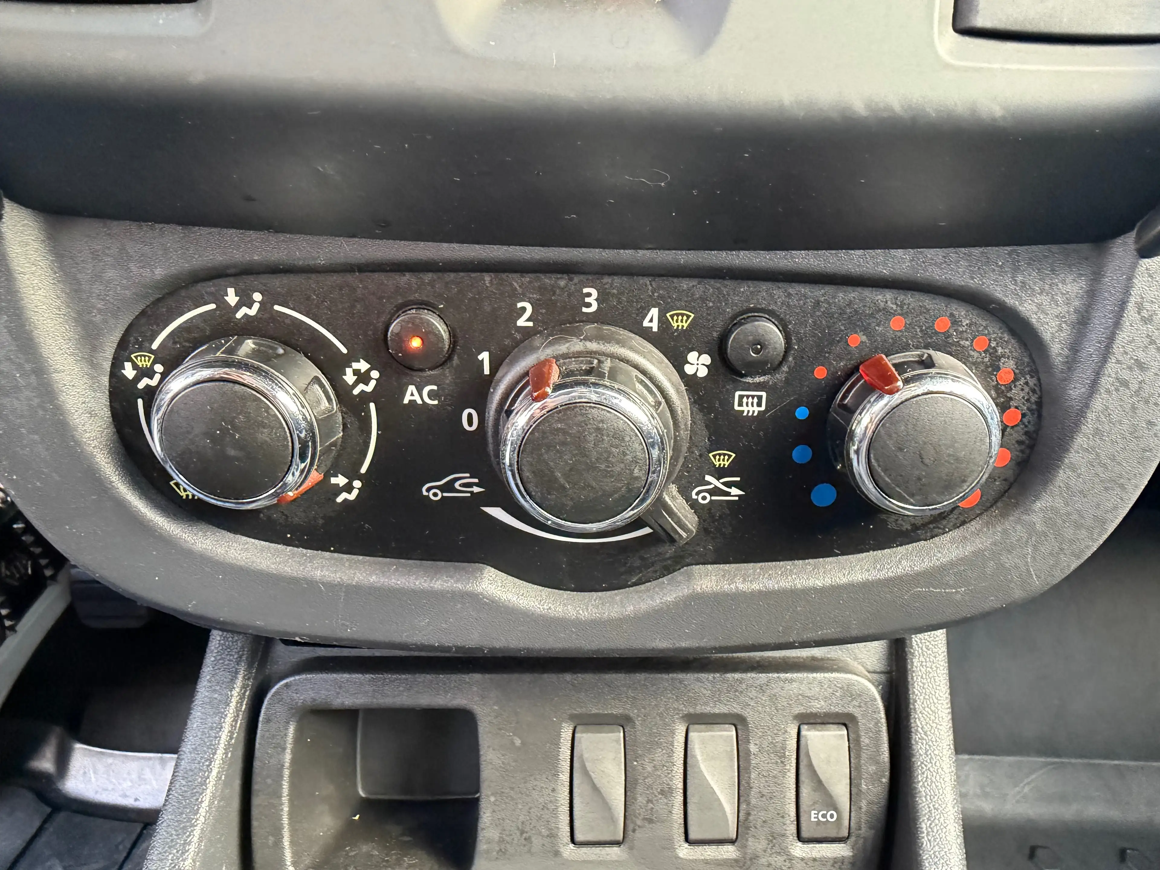 Dacia Duster Duster 1.6i — photo 20