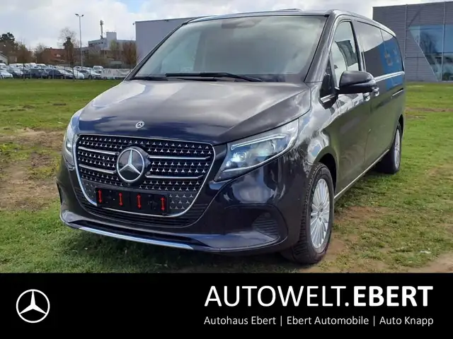 Mercedes-Benz V 300 V300d 4M XL Avantg DISTRO 8 Sitz AHK Standh MLED