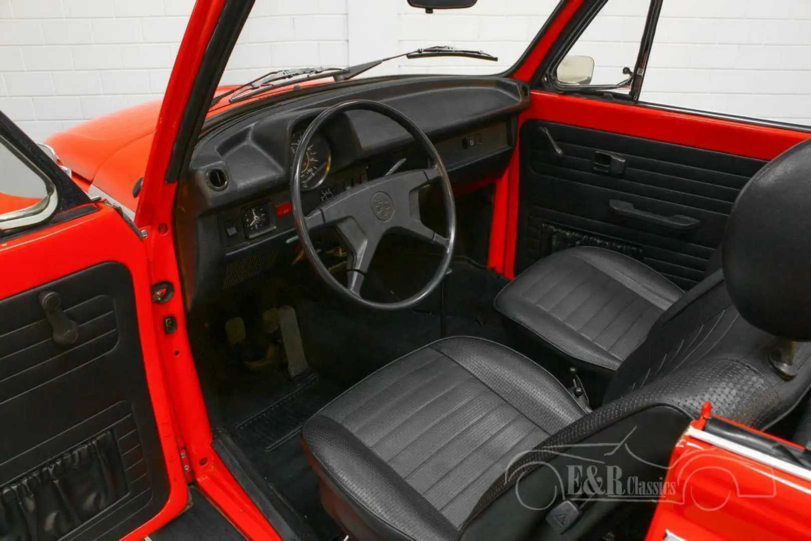 Volkswagen Kever Cabriolet Red - 2