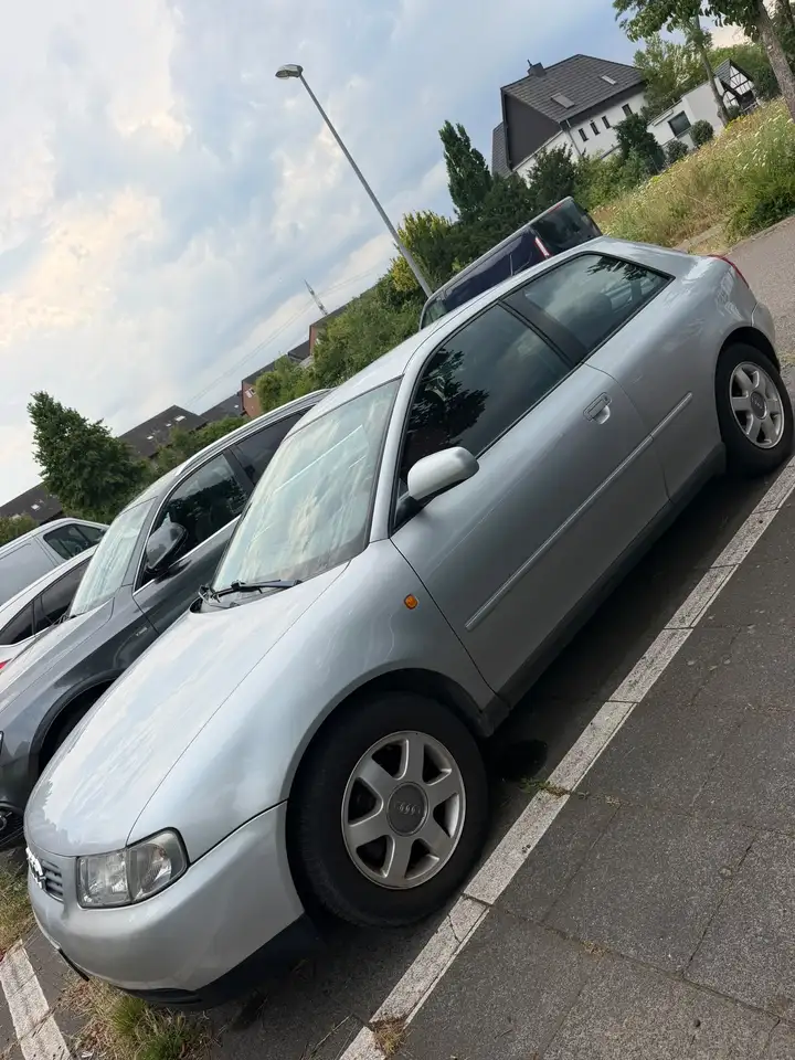 Audi A3 1.6 Attraction, foto 1