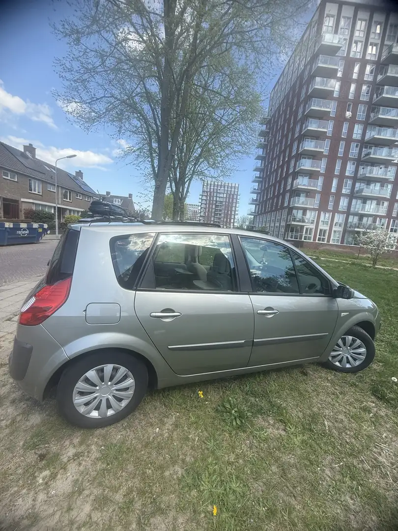 Renault Megane 1.6-16V Priv. Comf. Grijs - 1