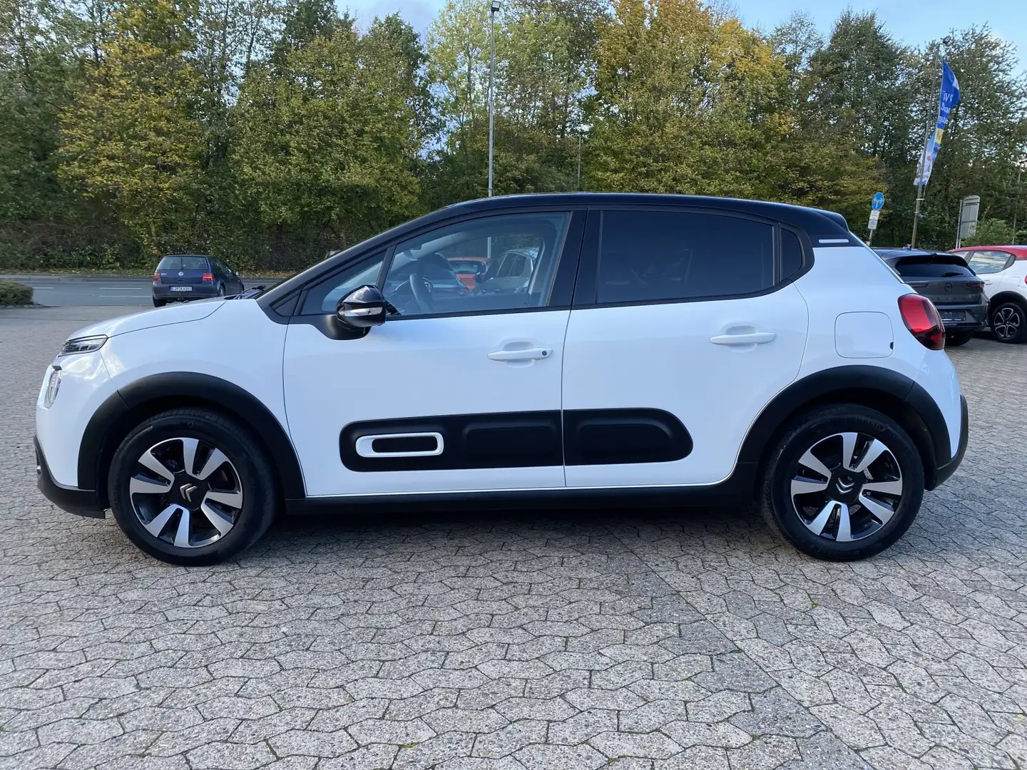Citroen C3 1.2 Shine LED/PDC/MULTI-RADIO/KLIMA AT Weiß - 2