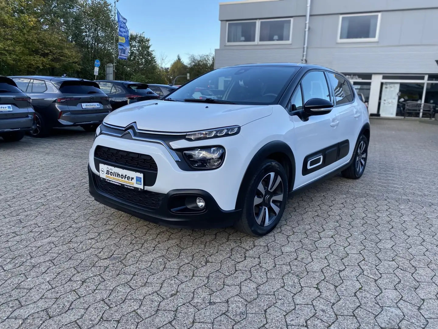 Citroen C3 1.2 Shine LED/PDC/MULTI-RADIO/KLIMA AT Weiß - 1