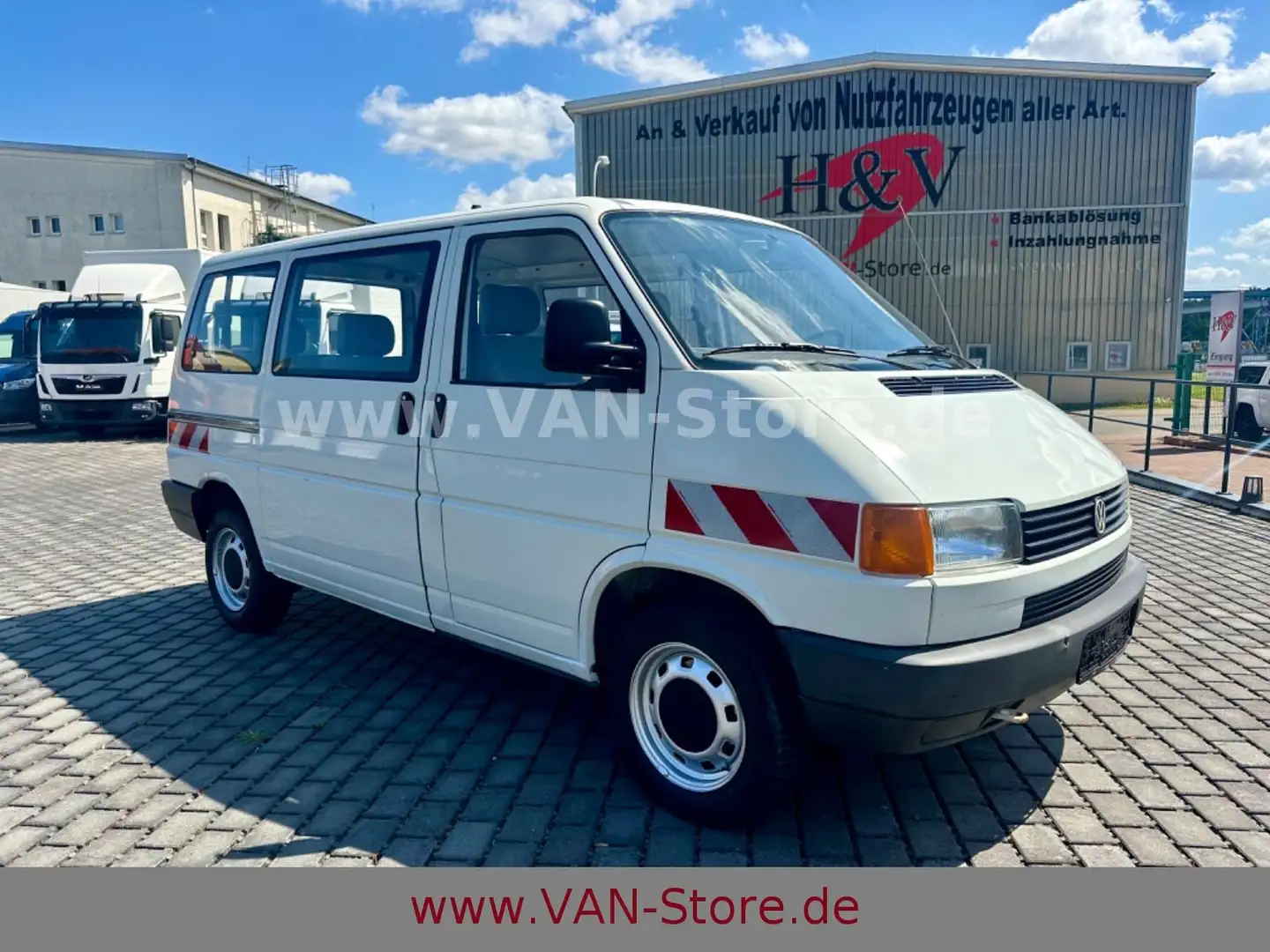 Volkswagen T4 1.9 TD SERVO/8 SITZER Wit - 1