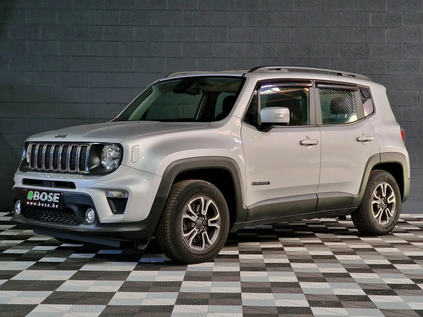 Jeep Renegade 1.6 MJD Longitude B.AUTO*GPS*CAPTEURS AR*CLIM AUTO Gris - 1