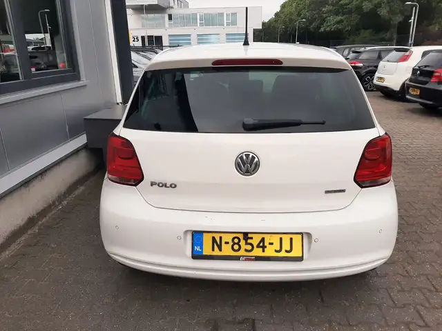 Volkswagen Polo view 6