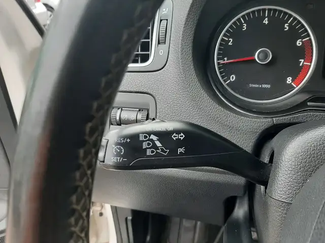 Volkswagen Polo view 10