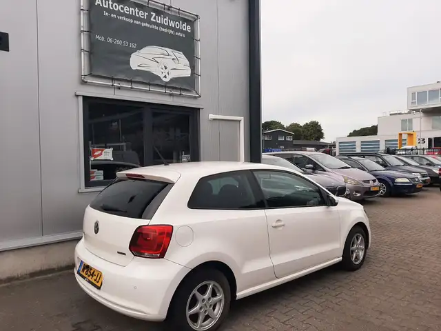 Volkswagen Polo view 5