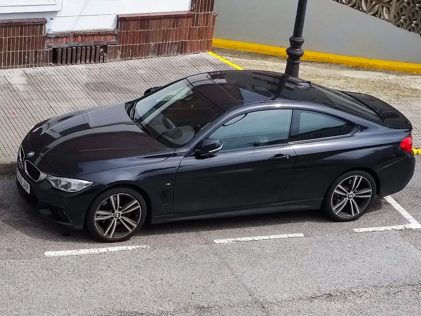 BMW 435 435dA Coupé xDrive Sport Fekete - 1