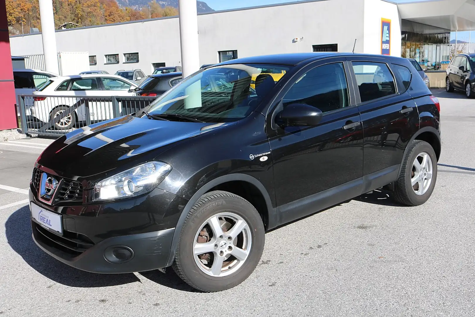Nissan Qashqai 1,6 16V Visia Start/Stop 2WD Schwarz - 2