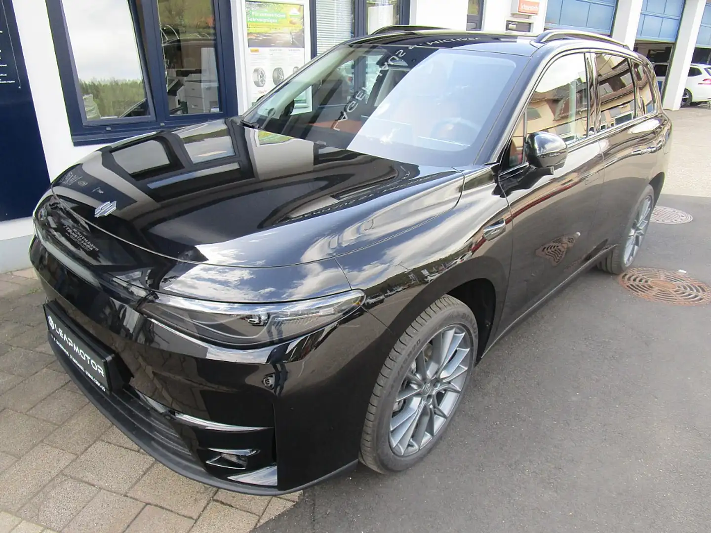 Leapmotor C10 Range Extender Schwarz - 1