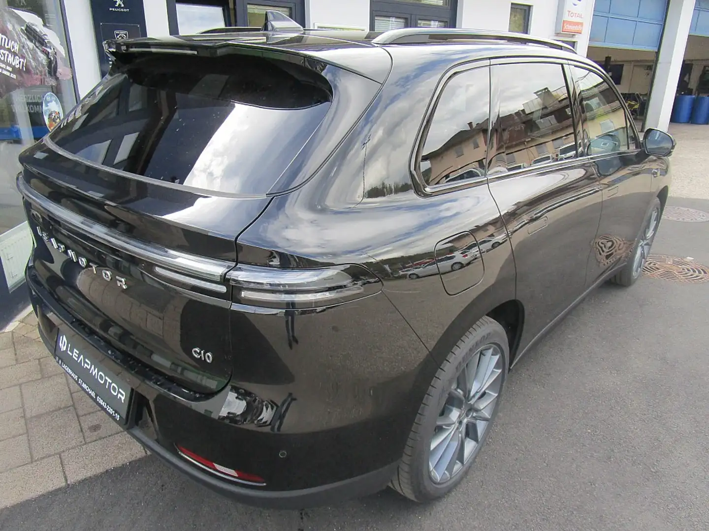 Leapmotor C10 Range Extender Schwarz - 2