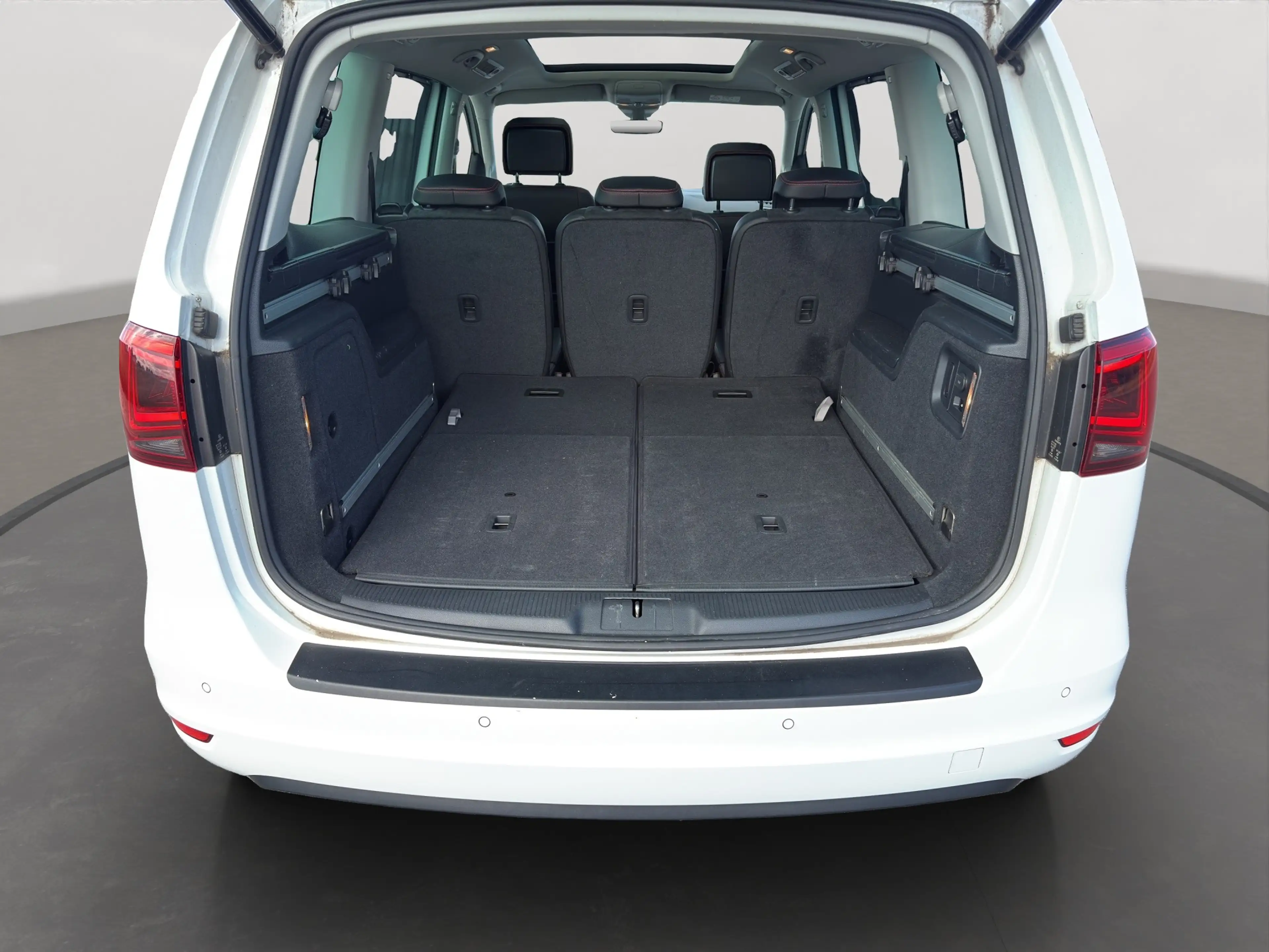 SEAT Alhambra FR-Line Pano AHK Kamera 7 Sitze Keyless Go — photo 14