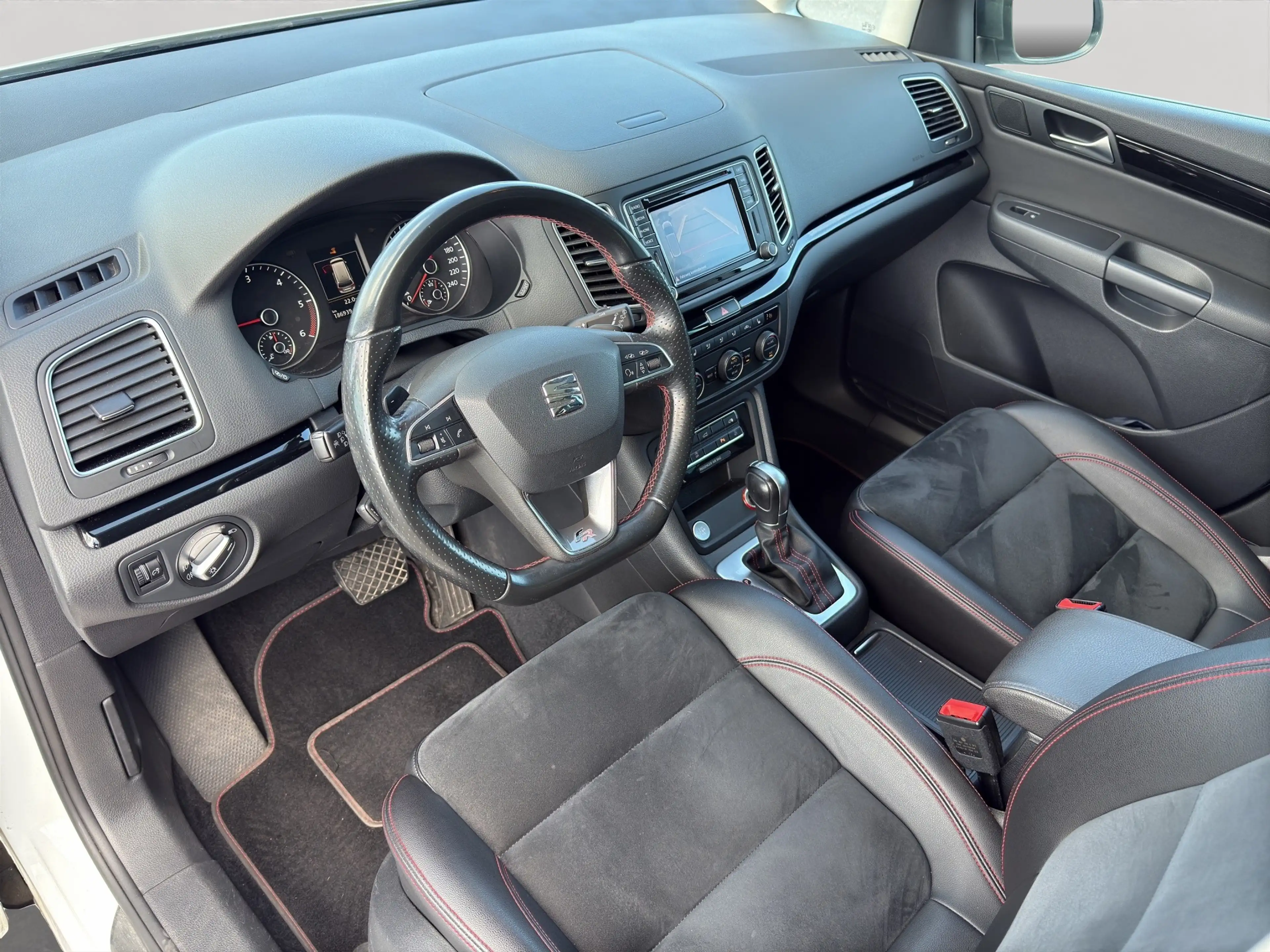 SEAT Alhambra FR-Line Pano AHK Kamera 7 Sitze Keyless Go — photo 10