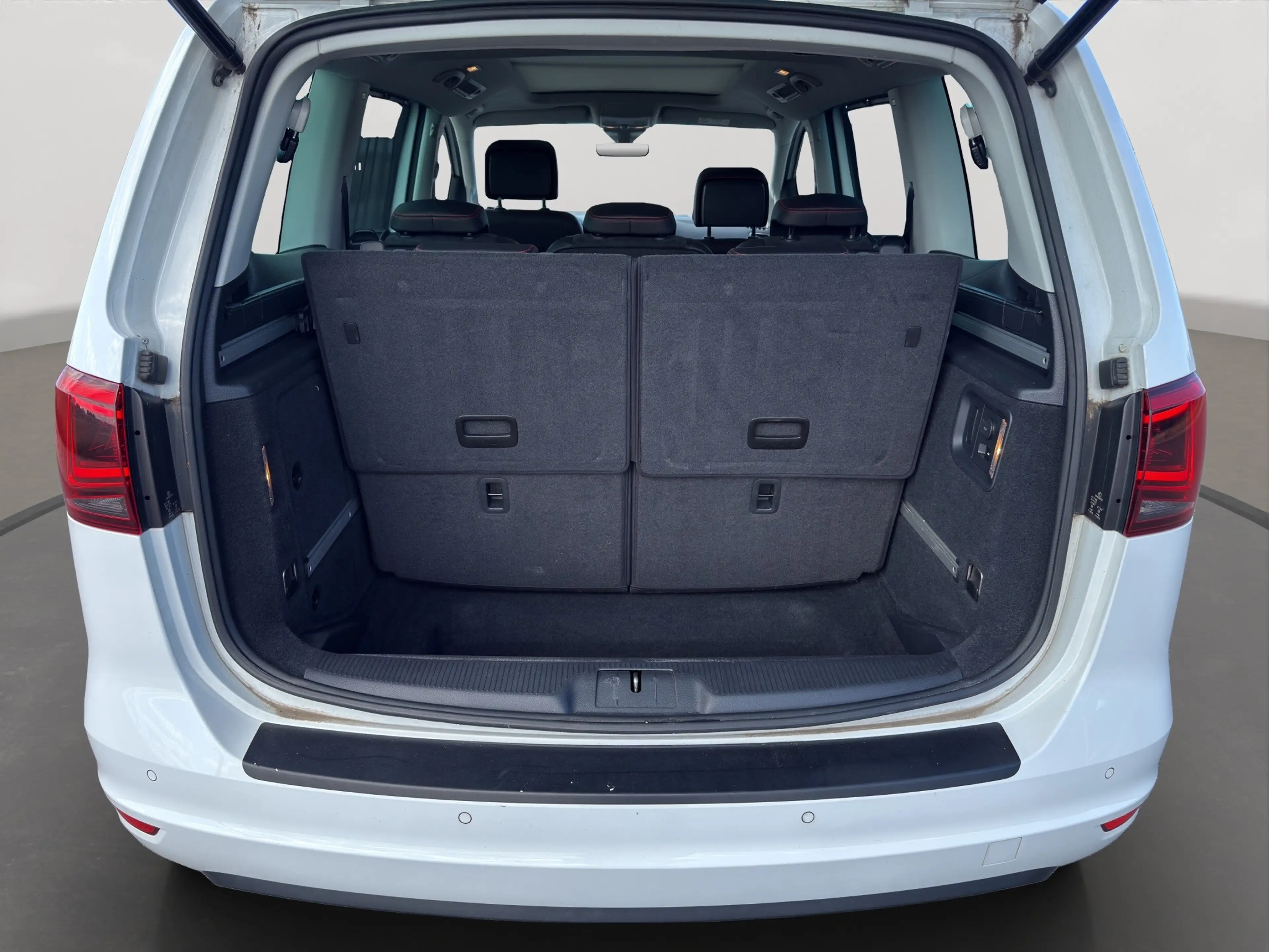 SEAT Alhambra FR-Line Pano AHK Kamera 7 Sitze Keyless Go — photo 15