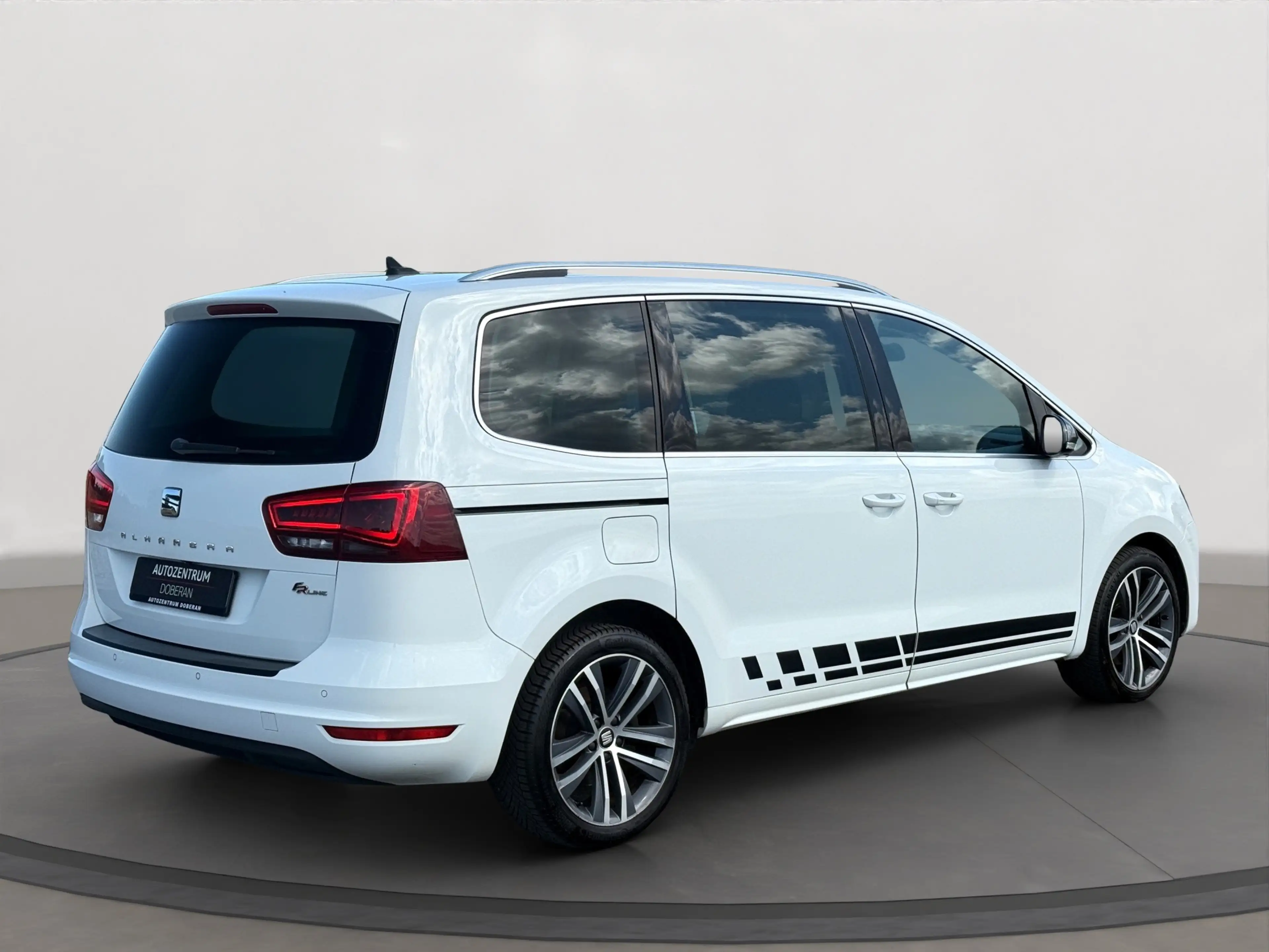 SEAT Alhambra FR-Line Pano AHK Kamera 7 Sitze Keyless Go — photo 5