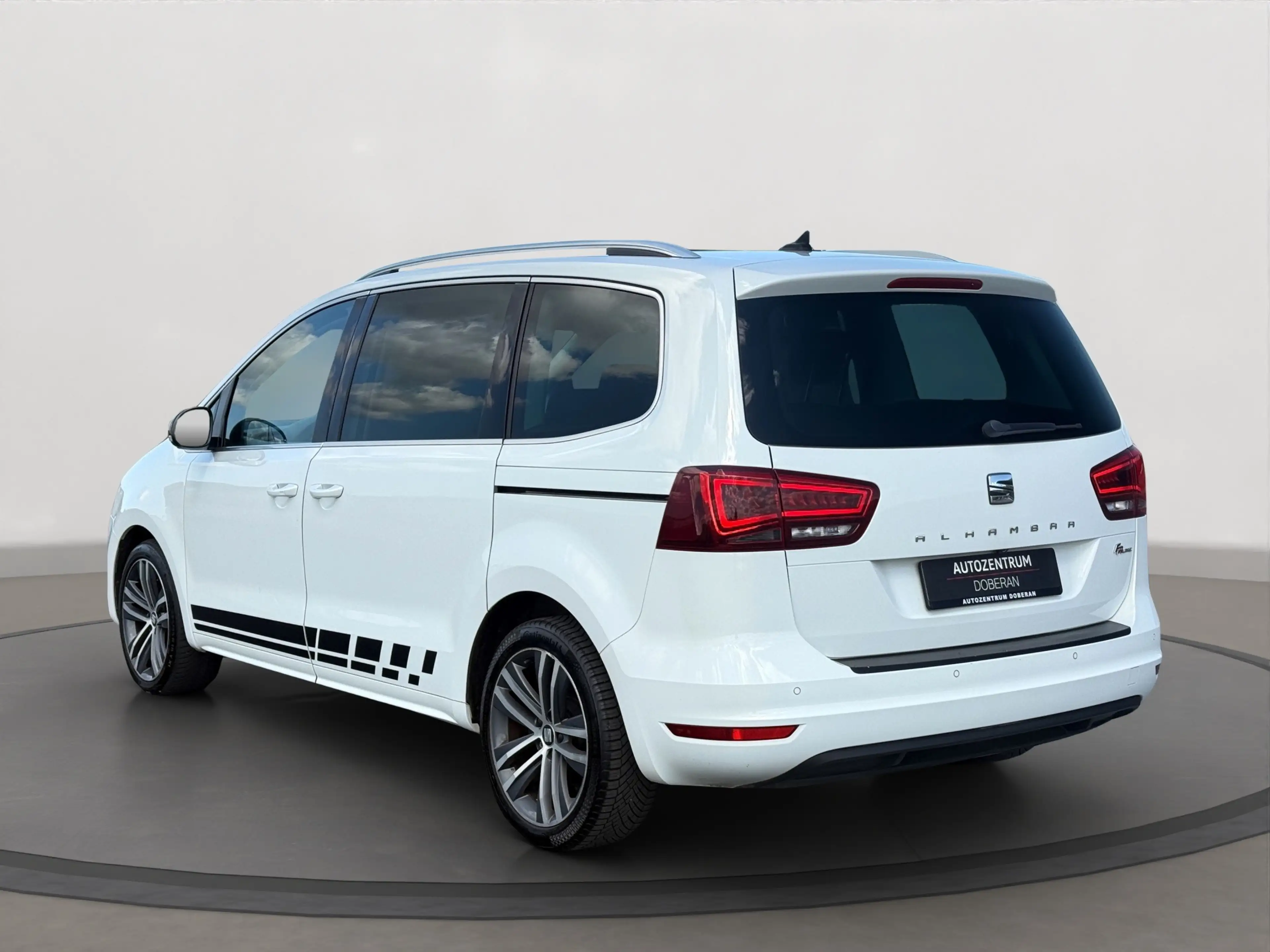 SEAT Alhambra FR-Line Pano AHK Kamera 7 Sitze Keyless Go — photo 3