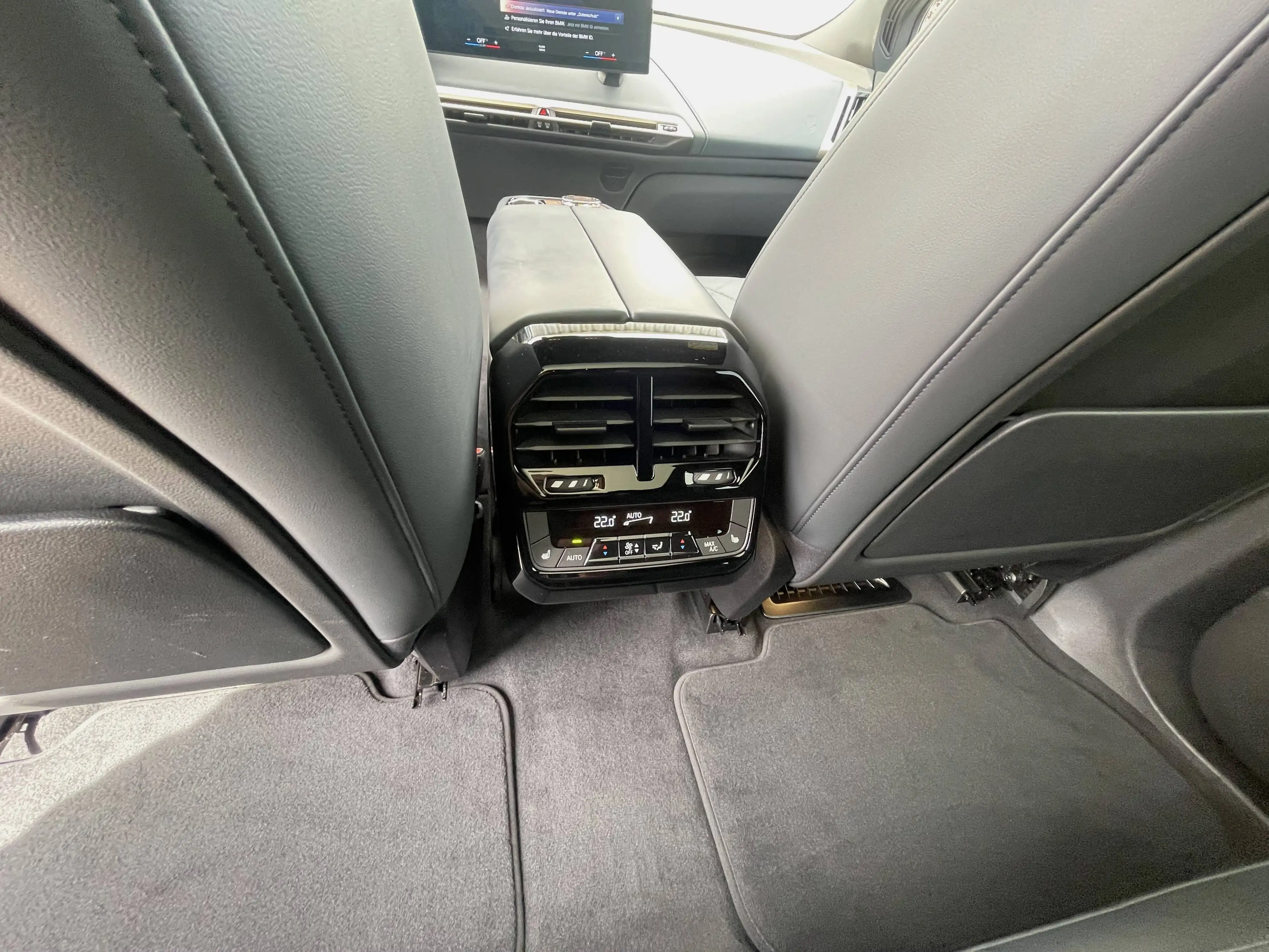 BMW iX 50 Edition Sport Sky Lounge Bowers Wilkins AHK — photo 10