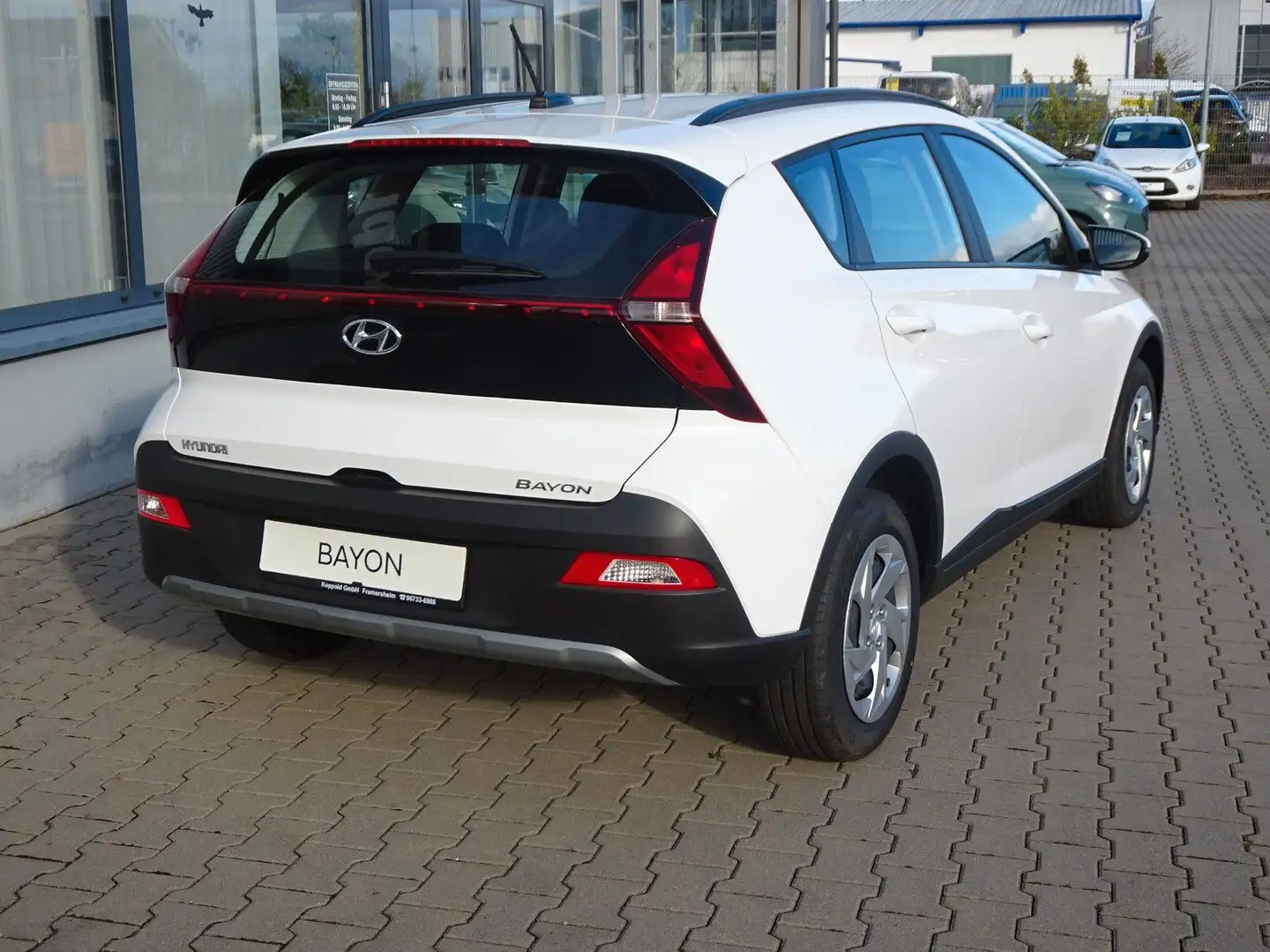 Hyundai BAYON 1,0 T-GDi C omfort Club Weiß - 2