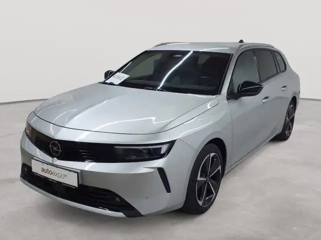 Opel Astra view 2