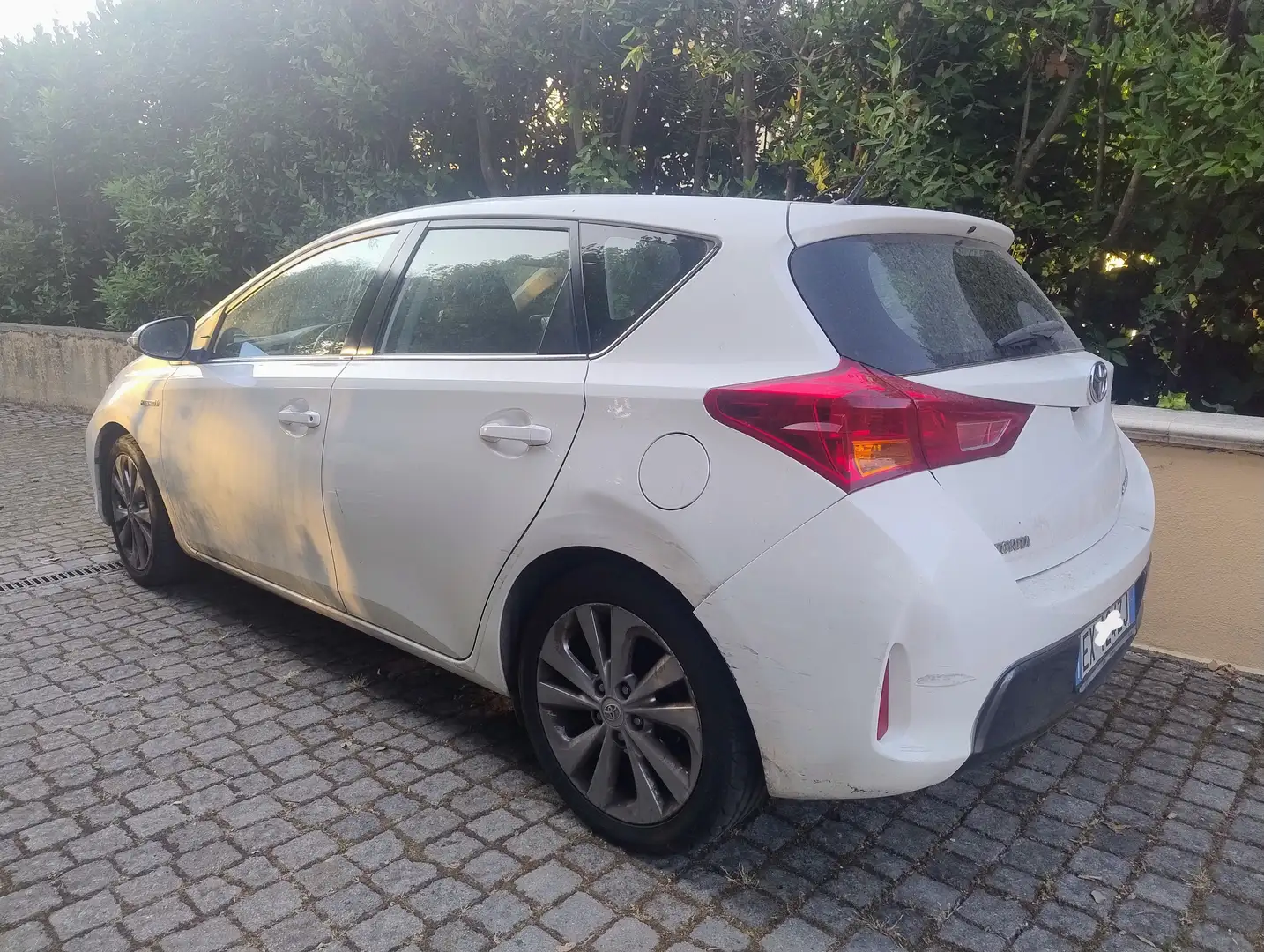 Toyota Auris Auris II  1.8h Active+   Hybrid aut. Bianco - 2