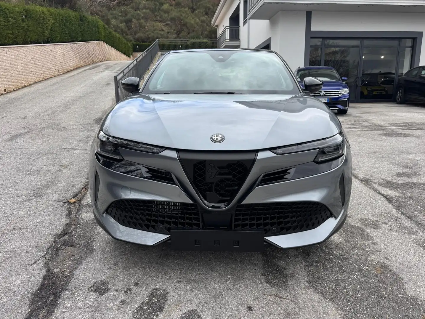 Alfa Romeo Junior 1.2 145 CV Hybrid eDCT6 Speciale Grau - 2