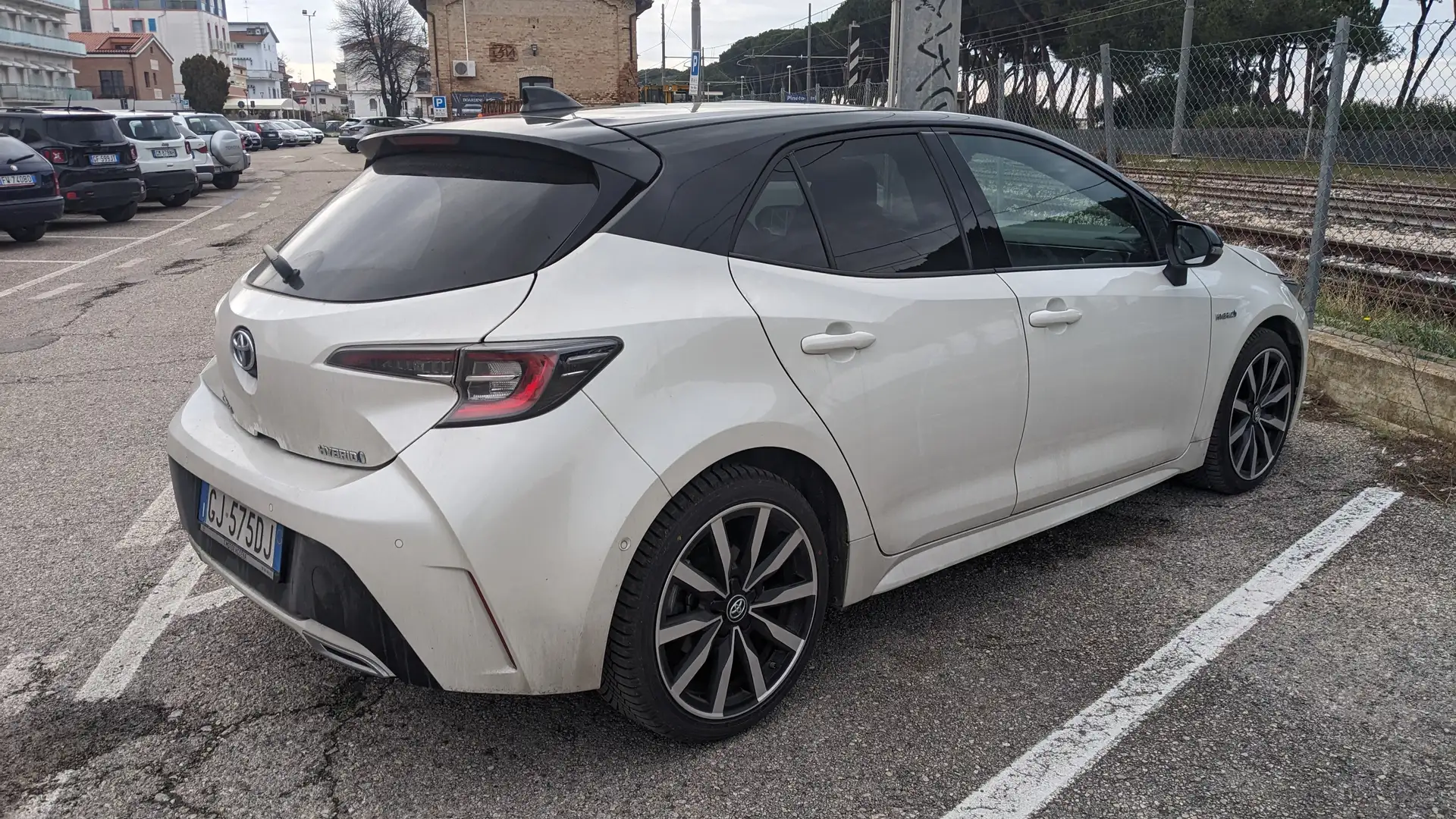 Toyota Corolla Corolla XII IMM. 03/2022 2.0hybrid Lounge ecvt Bianco - 2