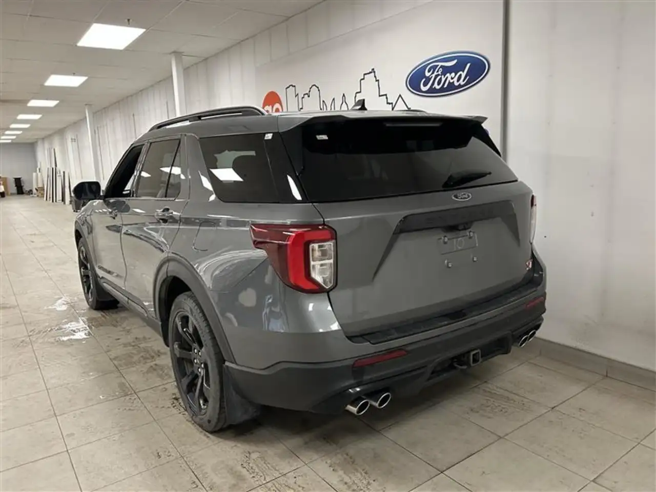 Ford Explorer снимка Ford Explorer
