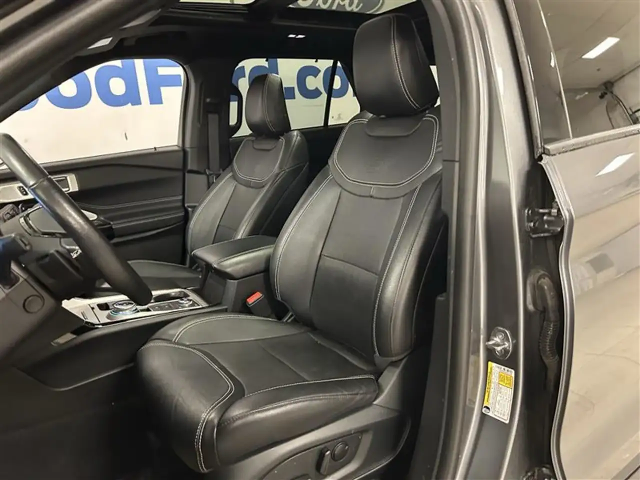 Ford Explorer снимка Ford Explorer