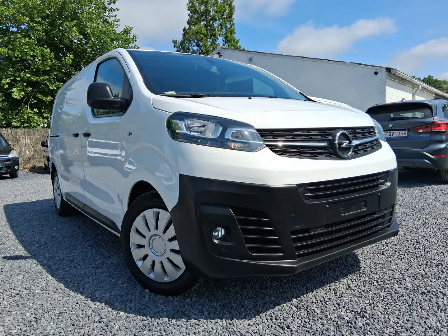 Opel Vivaro 1.5 TD L2H1 euro 6.2 Wit - 2