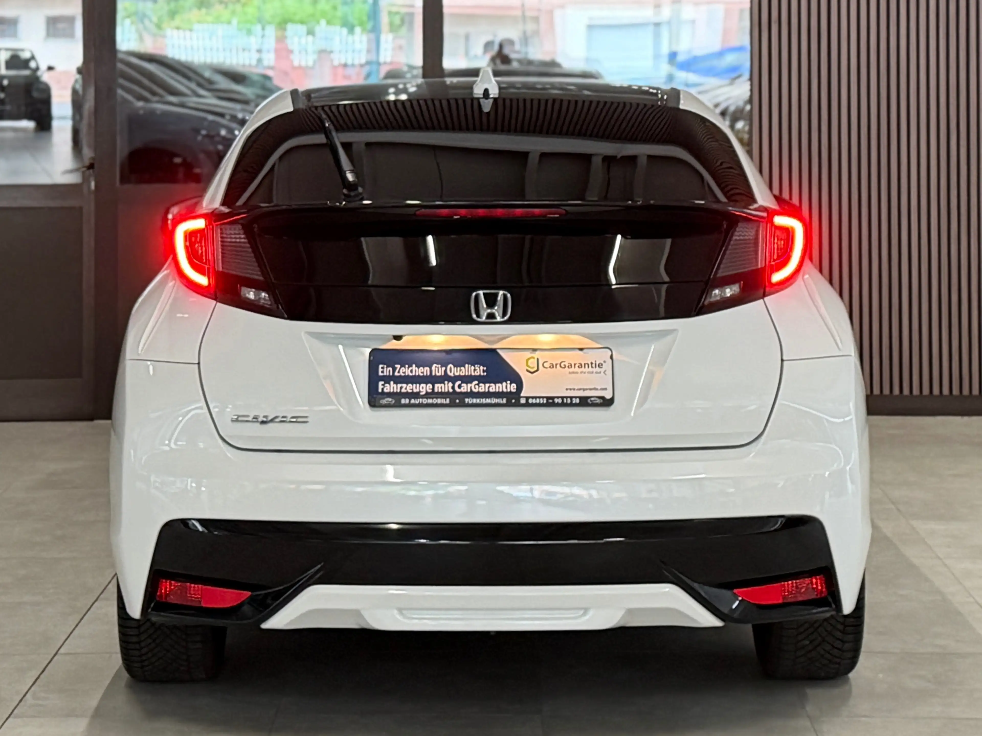 Honda Civic 1.8 Elegance*2.Hand*Navi*Kamera*Scheckheft*Tüv 03/2028 — photo 5
