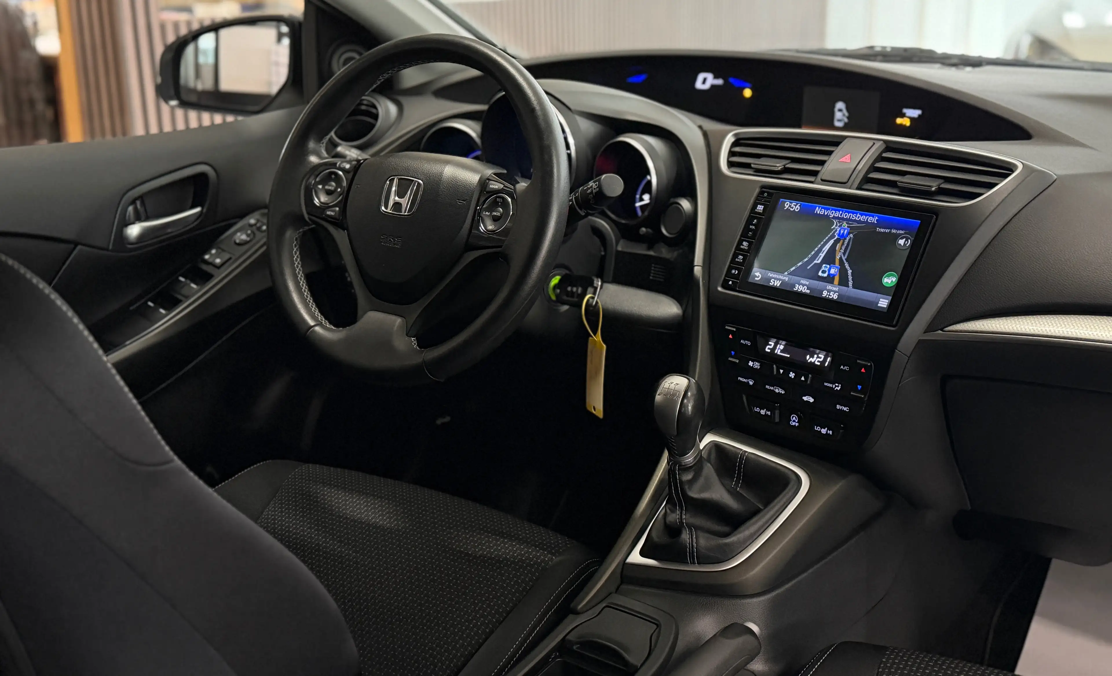 Honda Civic 1.8 Elegance*2.Hand*Navi*Kamera*Scheckheft*Tüv 03/2028 — photo 9