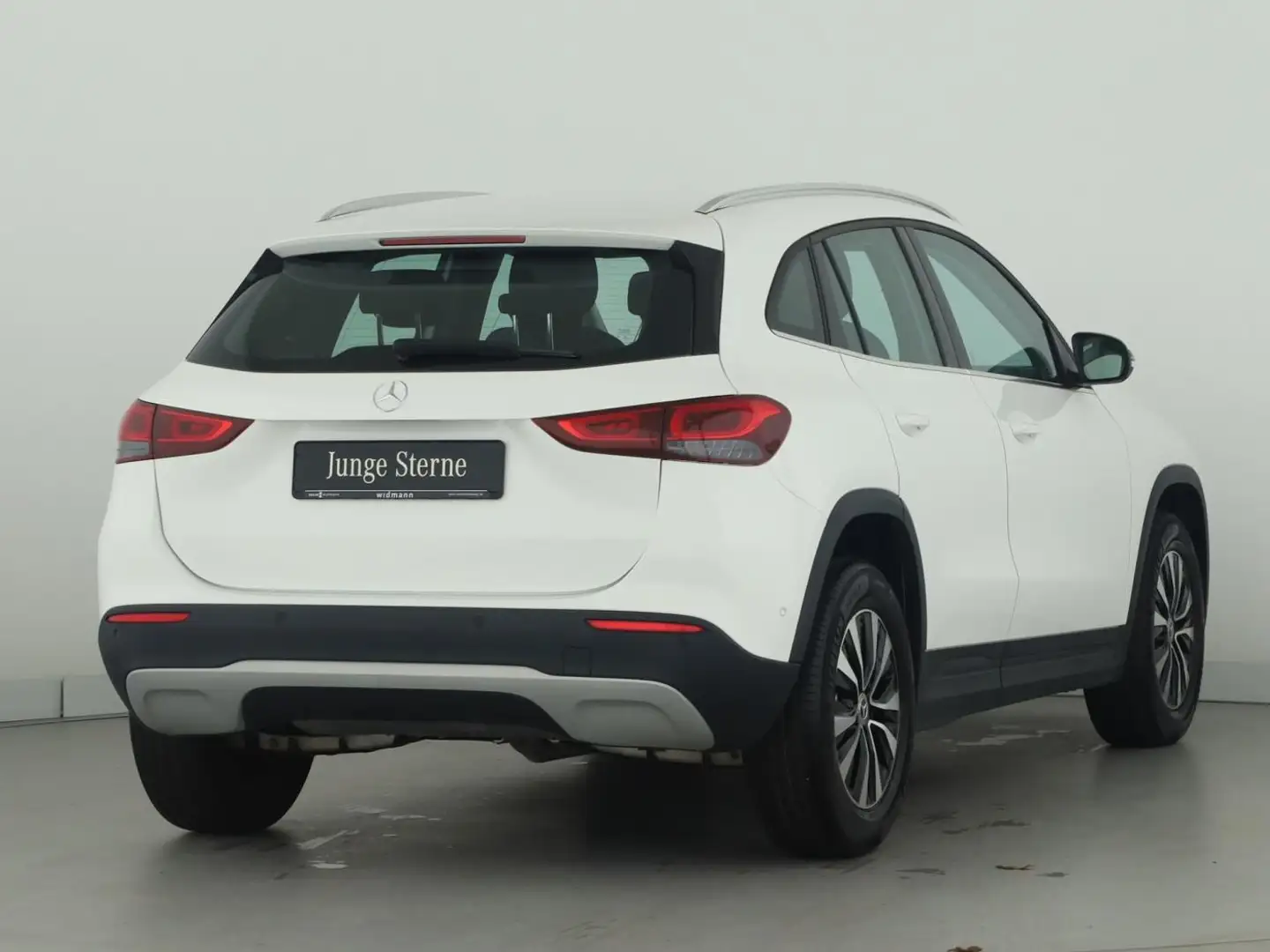 Mercedes-Benz GLA 180 Automatik*PTS*LED*SpurH*Virtual Cockpit* Weiß - 2