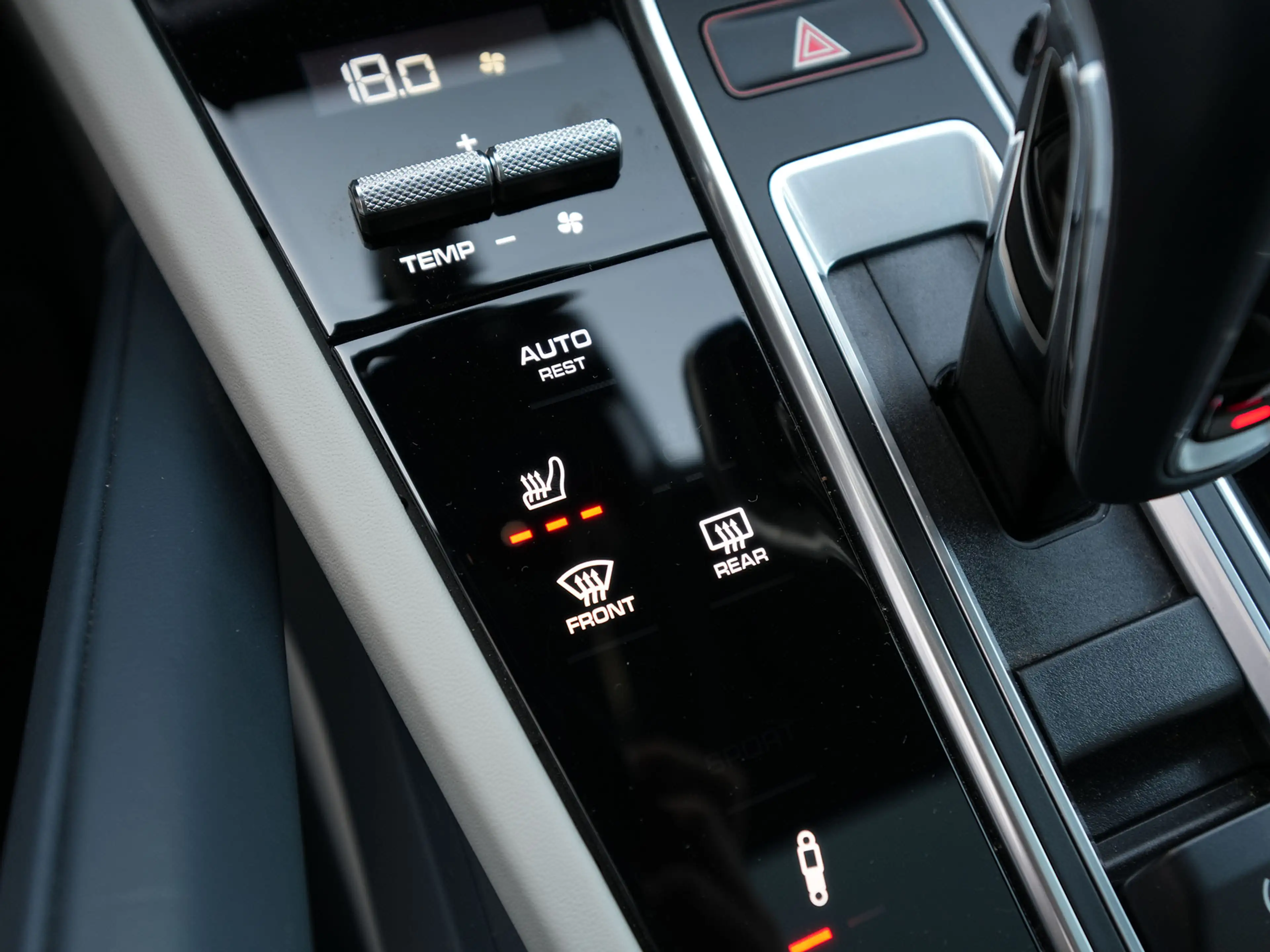 Porsche Cayenne E-Hybrid Coupé SPORTDESIGN-SPORTABGAS.-LUFTF.-PANO-LEDER KREIDE — photo 34