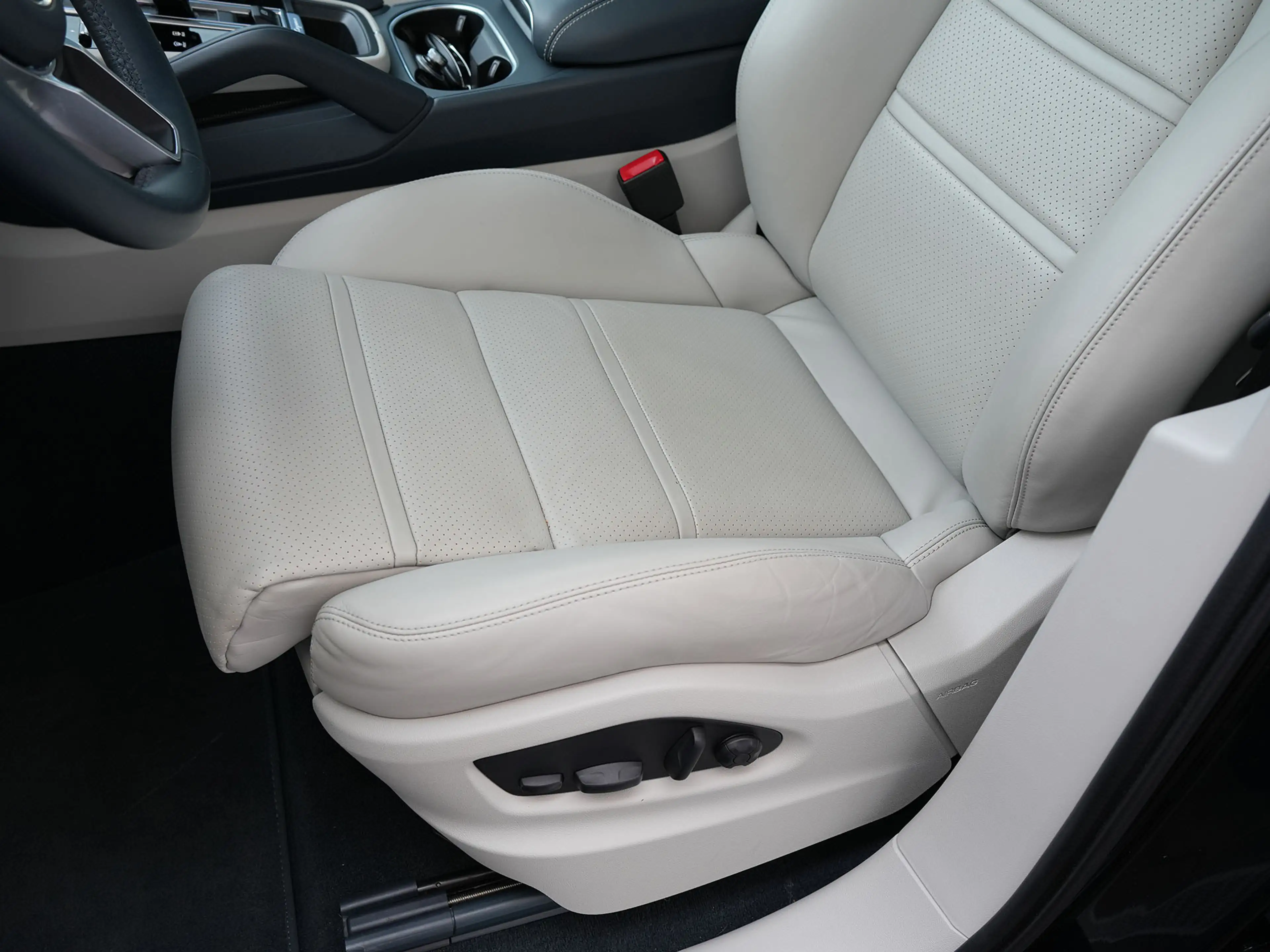 Porsche Cayenne E-Hybrid Coupé SPORTDESIGN-SPORTABGAS.-LUFTF.-PANO-LEDER KREIDE — photo 18
